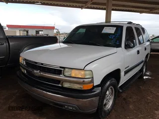 2002 Chevrolet Tahoe LS with VIN 1GNEC13V72R293380, listed as a IAAI auction lot 41728645 with 249,000 mi miles. Bid and sale history available at carsss.com. Image 2.