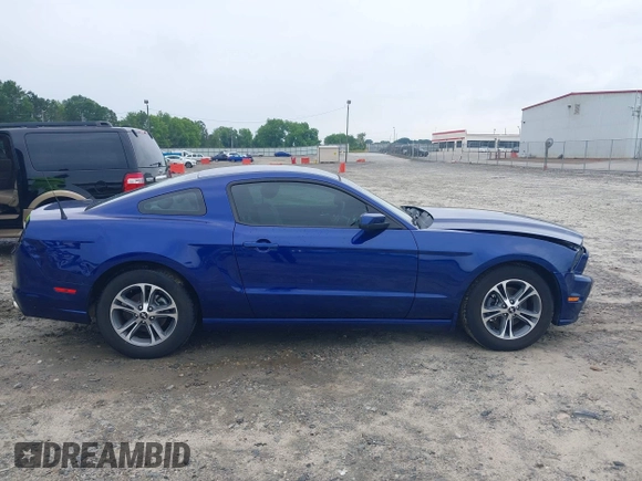 2014 Ford Mustang V6 with VIN 1ZVBP8AM4E5282543, listed as a IAAI auction lot 42367520 with 208,641 mi miles and . Bid and sale history available at DreamBid. Image 13.