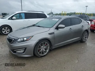 2013 Kia Optima SX с VIN 5XXGR4A62DG102323, выставлен на аукционе Copart как лот 59684425 с пробегом 210 005 миль миль и Списание • Salvage title. История ставок и продаж доступна на DreamBid. Изображение 1.