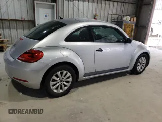 2014 Volkswagen Beetle Entry z VIN 3VWF17AT8EM645912, wystawiony jako Copart lot #49214225 z przebiegiem 152 204 mil mil oraz Czysty tytuł • Clean title. Historia ofert i sprzedaży dostępna na DreamBid. Obrazek 3.