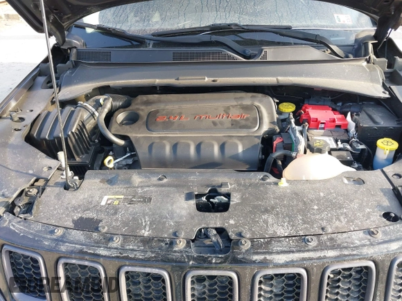 2019 Jeep Compass Trailhawk with VIN 3C4NJDDB9KT622415, listed as a IAAI auction lot 41779314 with 98,930 mi miles and . Bid and sale history available at carsss.com. Image 10.
