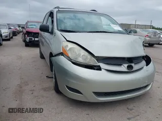 2008 Toyota Sienna CE with VIN 5TDZK23CX8S197027, listed as a IAAI auction lot 41962530 with 1 mi miles. Bid and sale history available at carsss.com. Image 1.