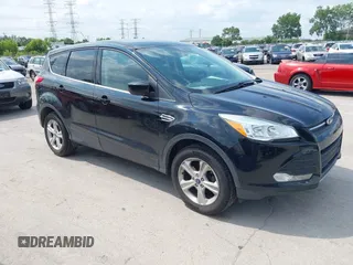 2016 Ford Escape SE z VIN 1FMCU0G75GUB57820, wystawiony jako IAAI lot #42460010 z przebiegiem 159 918 mil mil oraz . Historia ofert i sprzedaży dostępna na DreamBid. Obrazek 1.