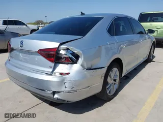 2018 Volkswagen Passat 2.0T SE with VIN 1VWBA7A3XJC045113, listed as a IAAI auction lot 41814006 with 59,095 mi miles. Bid and sale history available at carsss.com. Image 4.