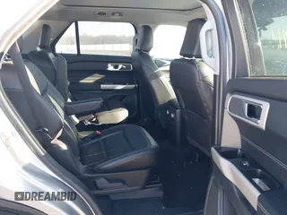 2022 Ford Explorer XLT with VIN 1FMSK8DH2NGA63497, listed as a IAAI auction lot 41866580 with 54,616 mi miles. Bid and sale history available at carsss.com. Image 8.