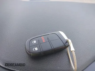 2023 Jeep Renegade Latitude z VIN ZACNJDB1XPPP68568, wystawiony jako IAAI lot #42543048 z przebiegiem 43 764 mil mil oraz . Historia ofert i sprzedaży dostępna na DreamBid. Obrazek 11.