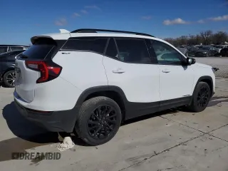 2024 GMC Terrain SLT z VIN 3GKALPEG7RL393252, wystawiony jako Copart lot #49613645 z przebiegiem 12 646 mil mil oraz Szkoda całkowita • Salvage title. Historia ofert i sprzedaży dostępna na DreamBid. Obrazek 3.