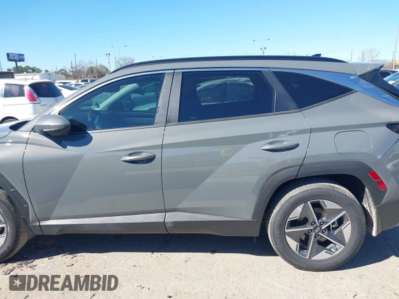 2025 Hyundai Tucson SEL with VIN 5NMJB3DE7SH501802, listed as a IAAI auction lot 41732301 with 2,942 mi miles and . Bid and sale history available at DreamBid. Image 14.