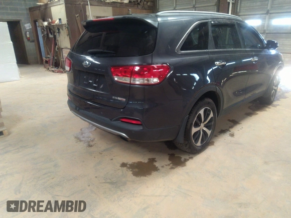 2016 Kia Sorento EX with VIN 5XYPH4A11GG147552, listed as a IAAI auction lot 41984320 with 106,494 mi miles. Bid and sale history available at carsss.com. Image 4.