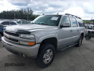 2005 Chevrolet Suburban LT z VIN 3GNEC16ZX5G261624, wystawiony jako IAAI lot #42249915 z przebiegiem 203 399 mil mil oraz . Historia ofert i sprzedaży dostępna na DreamBid. Obrazek 2.