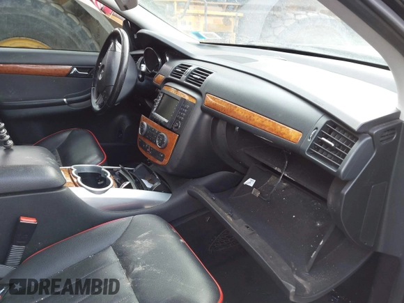 2008 Mercedes-Benz R 3.5L z VIN 4JGCB65E38A079809, wystawiony jako IAAI lot #41581978 z przebiegiem 201 240 mil mil oraz . Historia ofert i sprzedaży dostępna na DreamBid. Obrazek 5.