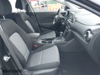 2020 Hyundai Kona SE with VIN KM8K1CAA4LU586144, listed as a IAAI auction lot 41158718 with 19,951 mi miles. Bid and sale history available at carsss.com. Image 5.