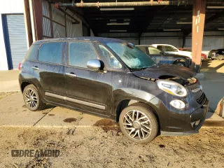 2014 FIAT 500L Lounge with VIN ZFBCFACH9EZ006050, listed as a Copart auction lot 83713724 with 144,849 mi miles and Salvage Title. Bid and sale history available at carsss.com. Image 4.