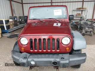 2010 Jeep Wrangler Unlimited Rubicon z VIN 1J4HA6H18AL180628, wystawiony jako IAAI lot #42110357 z przebiegiem 217 940 mil mil oraz . Historia ofert i sprzedaży dostępna na DreamBid. Obrazek 12.