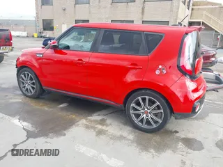2018 Kia Soul ! with VIN KNDJX3AA8J7537510, listed as a IAAI auction lot 41773156 with 144,882 mi miles. Bid and sale history available at carsss.com. Image 3.