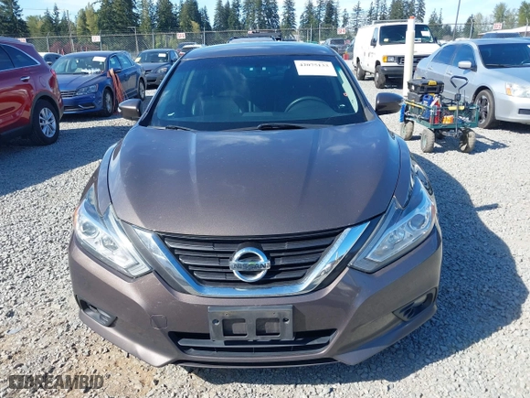 2017 Nissan Altima 2.5 SR with VIN 1N4AL3AP8HC180059, listed as a IAAI auction lot 42075133 with 197,955 mi miles. Bid and sale history available at carsss.com. Image 12.