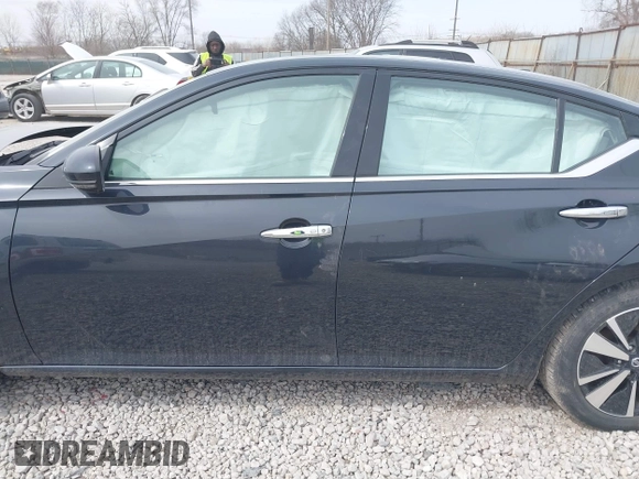 2020 Nissan Altima SV z VIN 1N4BL4DV6LC210396, wystawiony jako IAAI lot #41829883 z przebiegiem 63 274 mil mil oraz . Historia ofert i sprzedaży dostępna na DreamBid. Obrazek 14.