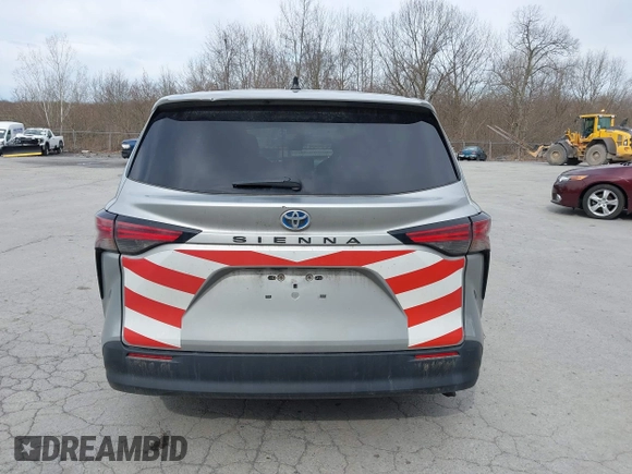 2021 Toyota Sienna LE z VIN 5TDKSKFCXMS036779, wystawiony jako IAAI lot #42037165 z przebiegiem 351 529 mil mil oraz . Historia ofert i sprzedaży dostępna na DreamBid. Obrazek 16.