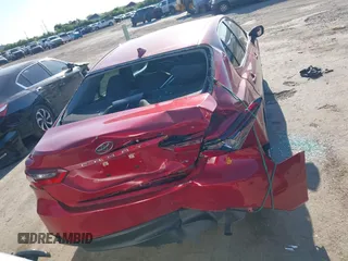 2024 Toyota Camry LE z VIN 4T1C11AK1RU207305, wystawiony jako IAAI lot #41973066 z przebiegiem 19 165 mil mil oraz . Historia ofert i sprzedaży dostępna na DreamBid. Obrazek 16.