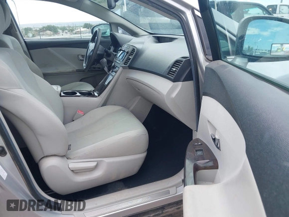 2012 Toyota Venza LE z VIN 4T3BA3BB9CU032550, wystawiony jako IAAI lot #42532490 z przebiegiem 151 369 mil mil oraz . Historia ofert i sprzedaży dostępna na DreamBid. Obrazek 5.