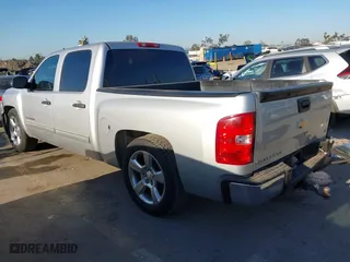 2010 Chevrolet Silverado 1500 LT with VIN 3GCRCSE02AG195809, listed as a IAAI auction lot 42011389 with 94,755 mi miles. Bid and sale history available at carsss.com. Image 3.