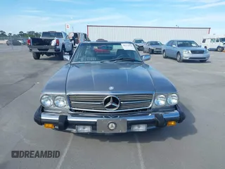 1988 Mercedes-Benz 560 SL with VIN WDBBA48D0JA088479, listed as a IAAI auction lot 41272731 with 91,858 mi miles and . Bid and sale history available at DreamBid. Image 12.