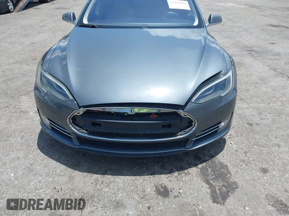2013 Tesla Model S Performance с VIN 5YJSA1DP9DFP17832, выставлен на аукционе IAAI как лот 42444829 с пробегом 157 909 миль миль и . История ставок и продаж доступна на DreamBid. Изображение 6.