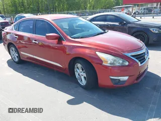 2015 Nissan Altima 2.5 S with VIN 1N4AL3AP9FC153529, listed as a IAAI auction lot 42031503 with 170,711 mi miles. Bid and sale history available at carsss.com. Image 1.