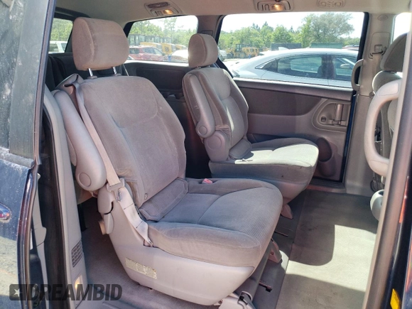 2004 Toyota Sienna CE with VIN 5TDZA23C04S196143, listed as a Copart auction lot 52233465 with 163,516 mi miles and Clean Title. Bid and sale history available at carsss.com. Image 11.