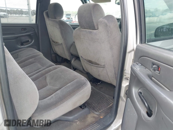 2005 GMC Sierra 1500 SLT z VIN 2GTEK13T351363383, wystawiony jako IAAI lot #41703776 z przebiegiem 142 722 mil mil oraz . Historia ofert i sprzedaży dostępna na DreamBid. Obrazek 8.