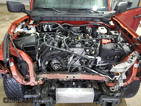 2022 Ford Bronco z VIN 1FMDE5BH9NLB59829, wystawiony jako Copart lot #43085555 z przebiegiem 16 727 mil mil oraz Czysty tytuł • Clean title. Historia ofert i sprzedaży dostępna na DreamBid. Obrazek 12.