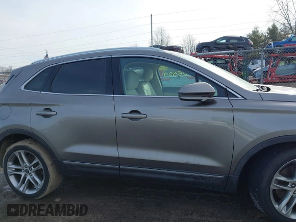 2016 Lincoln MKC Reserve with VIN 5LMTJ3DH0GUJ03524, listed as a IAAI auction lot 41405020 with 59,469 mi miles and . Bid and sale history available at DreamBid. Image 13.