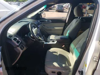 2011 Ford Explorer XLT z VIN 1FMHK8D82BGA55387, wystawiony jako Copart lot #59358495 z przebiegiem 124 152 mil mil oraz Szkoda całkowita • Salvage title. Historia ofert i sprzedaży dostępna na DreamBid. Obrazek 7.