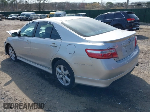 2008 Toyota Camry LE z VIN 4T1BE46K98U764634, wystawiony jako IAAI lot #39122102 z przebiegiem 143 861 mil mil oraz . Historia ofert i sprzedaży dostępna na DreamBid. Obrazek 3.