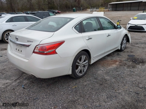 2013 Nissan Altima 3.5 SL with VIN 1N4BL3AP9DN554407, listed as a IAAI auction lot 41394630 with 134,500 mi miles. Bid and sale history available at carsss.com. Image 4.