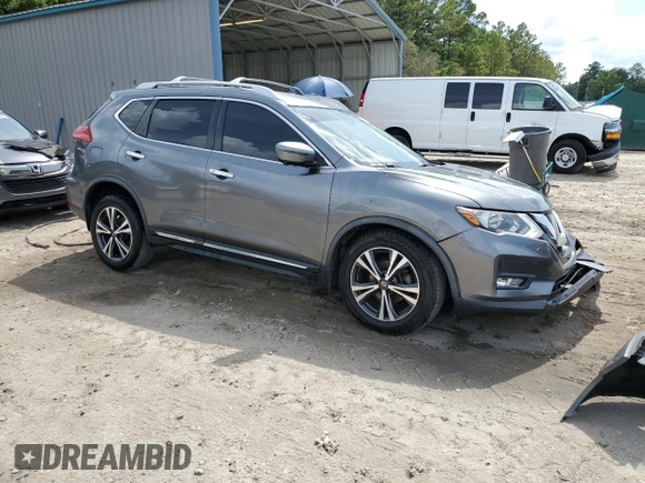 2017 Nissan Rogue S z VIN JN8AT2MT2HW404698, wystawiony jako Copart lot #58554905 z przebiegiem 146 650 mil mil oraz Szkoda całkowita • Salvage title. Historia ofert i sprzedaży dostępna na DreamBid. Obrazek 4.