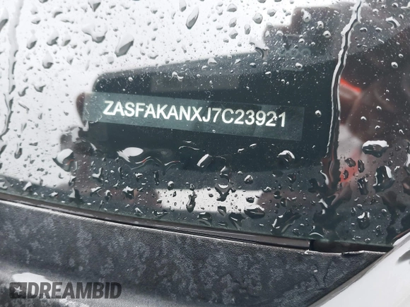 2018 Alfa Romeo Stelvio z VIN ZASFAKANXJ7C23921, wystawiony jako IAAI lot #38783836 z przebiegiem 93 482 mil mil oraz . Historia ofert i sprzedaży dostępna na DreamBid. Obrazek 9.