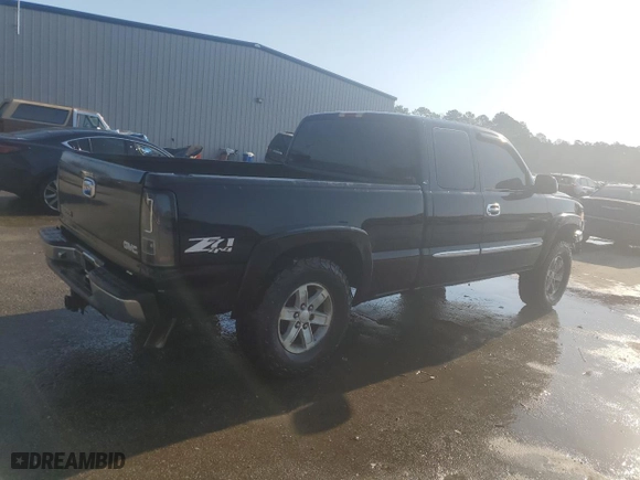2005 GMC Sierra 1500 SLE1 with VIN 2GTEK19BX51292200, listed as a Copart auction lot 48548245 with 352,333 mi miles and Salvage Title. Bid and sale history available at carsss.com. Image 3.
