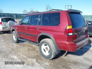 2000 Mitsubishi Montero Sport LS with VIN JA4MT31H0YP807355, listed as a IAAI auction lot 41430630 with 263,412 mi miles. Bid and sale history available at carsss.com. Image 3.