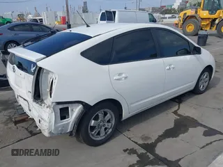 2005 Toyota Prius with VIN JTDKB20U553119699, listed as a IAAI auction lot 42087112 with 212,465 mi miles. Bid and sale history available at carsss.com. Image 4.
