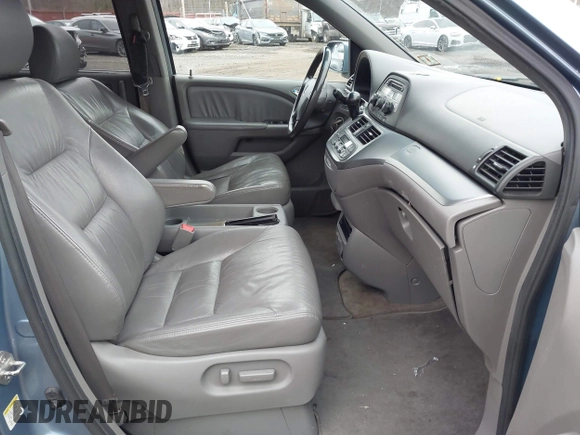 2010 Honda Odyssey EX-L with VIN 5FNRL3H79AB088793, listed as a IAAI auction lot 42008558 with 282,980 mi miles. Bid and sale history available at carsss.com. Image 5.