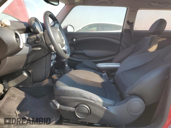 2008 MINI Hardtop with VIN WMWMF33558TT65502, listed as a Copart auction lot 88043725 with 117,241 mi miles and Salvage Title. Bid and sale history available at DreamBid. Image 7.