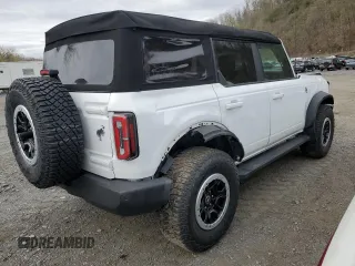 2024 Ford Bronco Outer Banks z VIN 1FMEE8BP1RLA50798, wystawiony jako Copart lot #54117355 z przebiegiem 8 182 mil mil oraz Szkoda całkowita • Salvage title. Historia ofert i sprzedaży dostępna na DreamBid. Obrazek 3.