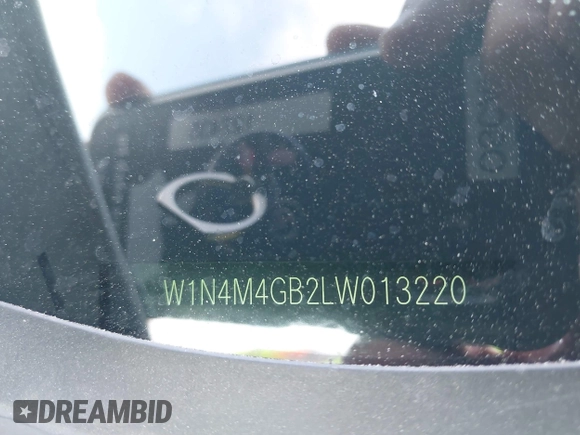 2020 Mercedes-Benz GLB 250 z VIN W1N4M4GB2LW013220, wystawiony jako IAAI lot #41945030 z przebiegiem 100 110 mil mil oraz . Historia ofert i sprzedaży dostępna na DreamBid. Obrazek 9.