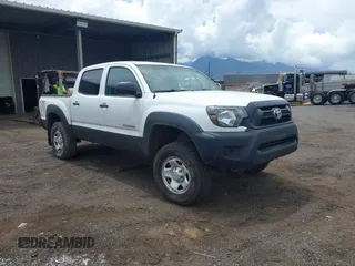 2014 Toyota Tacoma PreRunner z VIN 5TFJX4GN3EX035798, wystawiony jako IAAI lot #42079126 z przebiegiem 164 700 mil mil oraz . Historia ofert i sprzedaży dostępna na DreamBid. Obrazek 1.