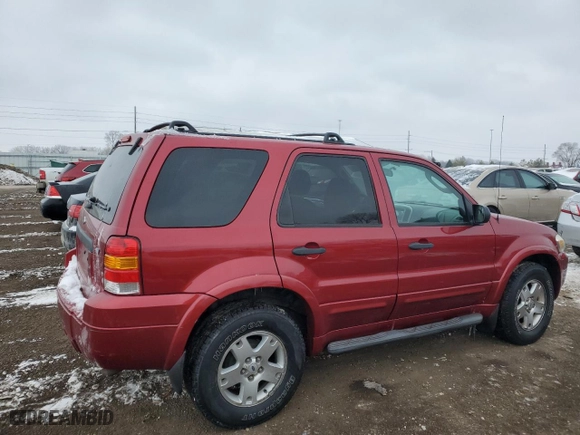 2007 Ford Escape XLT with VIN 1FMCU03167KB95618, listed as a Copart auction lot 45316575 with 173,038 mi miles and Salvage Title. Bid and sale history available at carsss.com. Image 3.