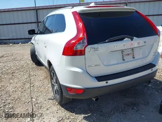 2012 Volvo XC60 3.0L with VIN YV4902DZ5C2250786, listed as a IAAI auction lot 41758295 with 170,725 mi miles. Bid and sale history available at carsss.com. Image 3.