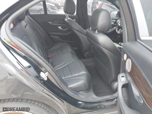2015 Mercedes-Benz C-Class C 300 with VIN 55SWF4JBXFU082263, listed as a IAAI auction lot 40868265 with 88,128 mi miles. Bid and sale history available at carsss.com. Image 8.
