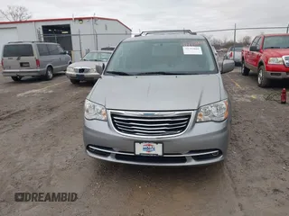 2015 Chrysler Town & Country Touring with VIN 2C4RC1BG4FR602557, listed as a IAAI auction lot 41715004 with 164,030 mi miles. Bid and sale history available at carsss.com. Image 12.