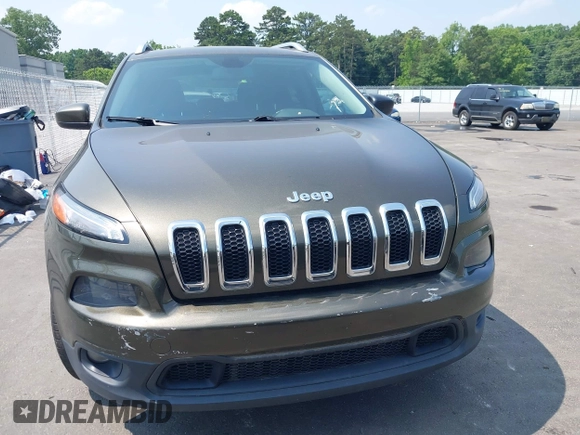 2015 Jeep Cherokee Latitude z VIN 1C4PJMCS9FW551694, wystawiony jako IAAI lot #42424992 z przebiegiem 125 852 mil mil oraz . Historia ofert i sprzedaży dostępna na DreamBid. Obrazek 12.